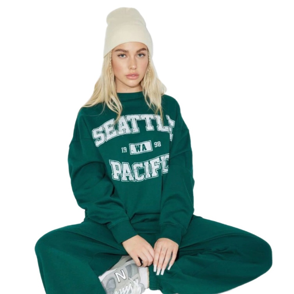 GARAGE “Seattle Pacific” Graphic Cotton sweatshirt, Medium, SO comfy & cozy!